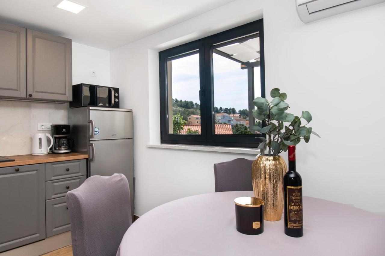 Apartmani Monika Zaboric Exterior photo