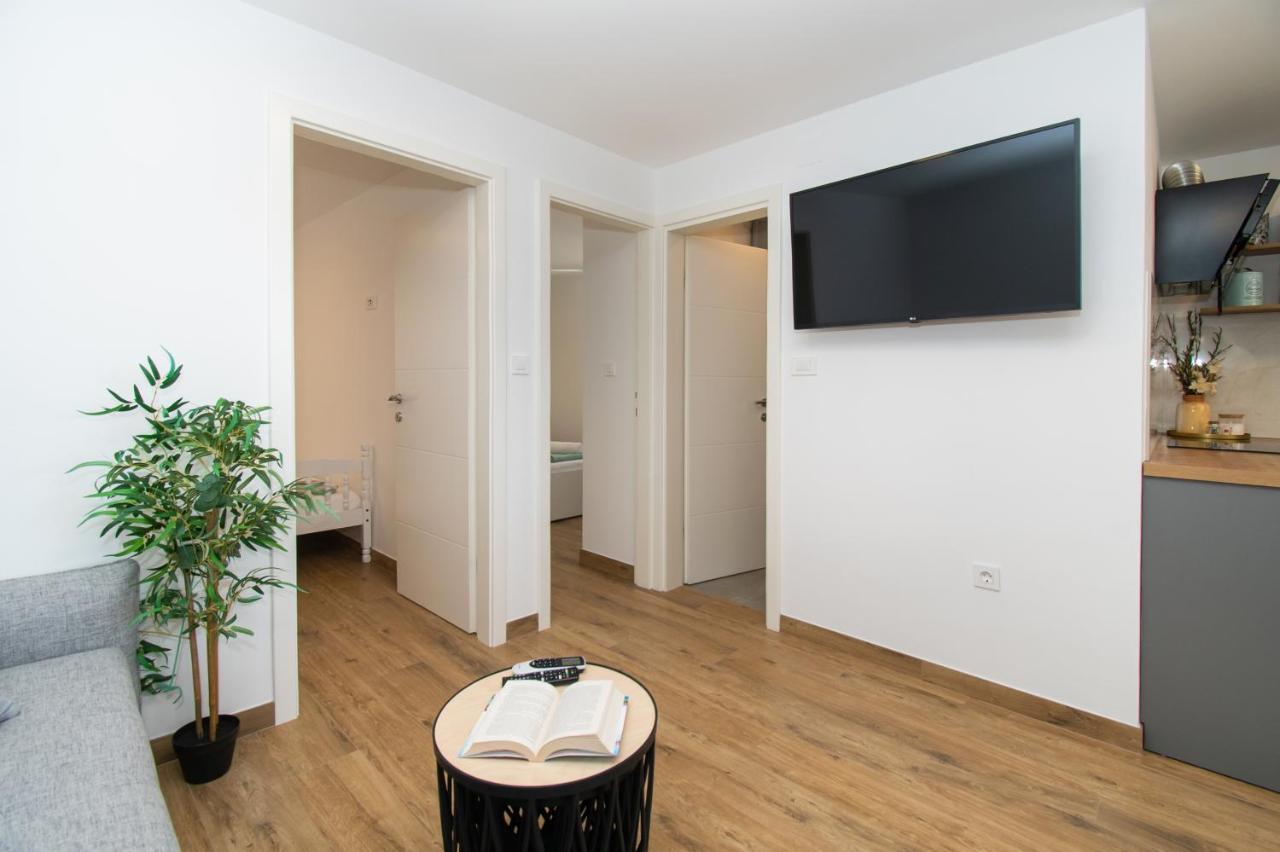 Apartmani Monika Zaboric Exterior photo