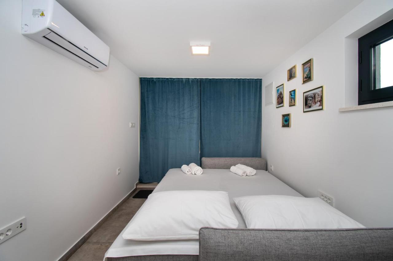 Apartmani Monika Zaboric Exterior photo